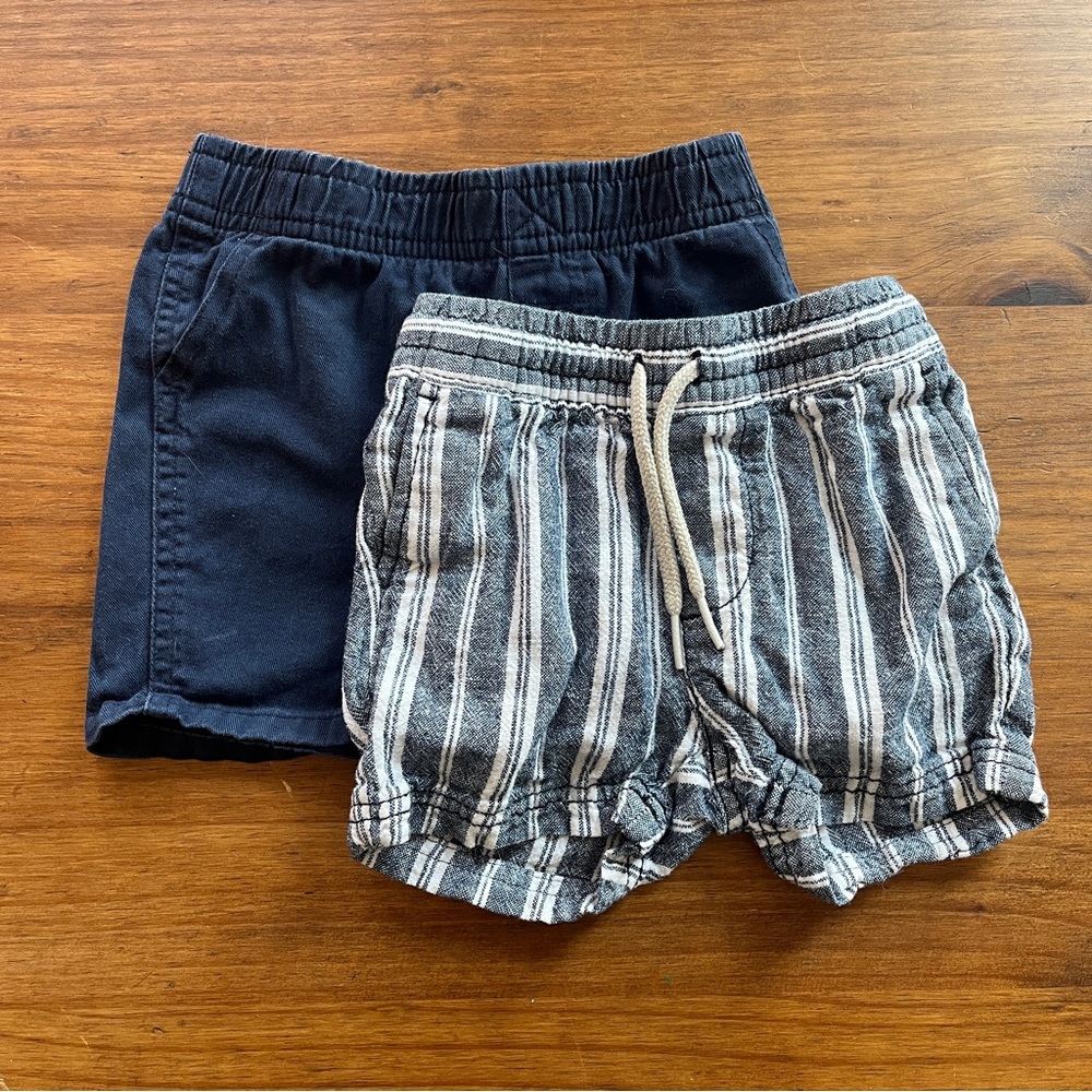 Old Navy Kids Shorts - Navy and Gray Striped